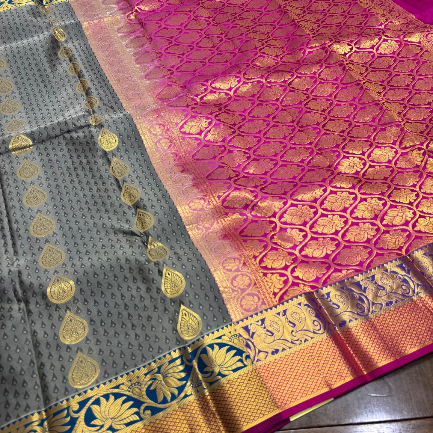 Chic Grey and Magenta Kanchipuram Silk Saree