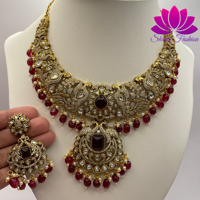 Burgundy Elegance: Victorian-Inspired Stone Necklace