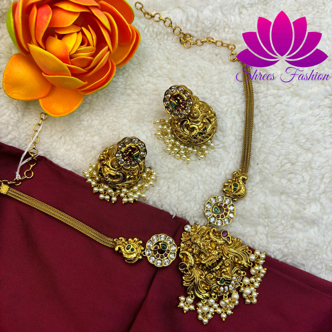 Serenity's Embrace: Matte Gold Temple Necklace with Exquisite Pendant"