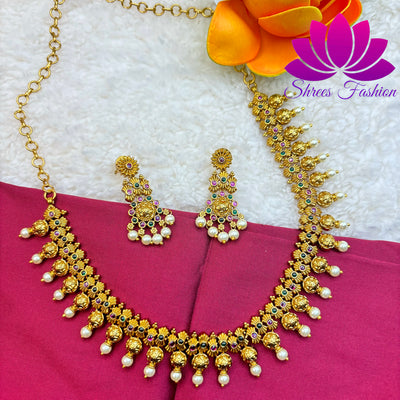 Matte Gold Finish Necklace with Beautiful Pearls